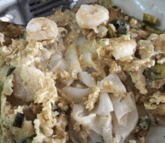Poh’s Chye Poh Hor Fun At Empress Road Market and Food Centre